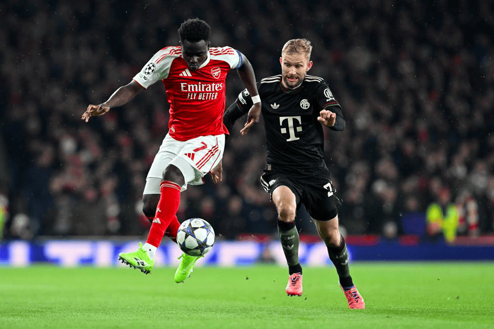 足球国足归化球员表现稳健，获媒体点赞