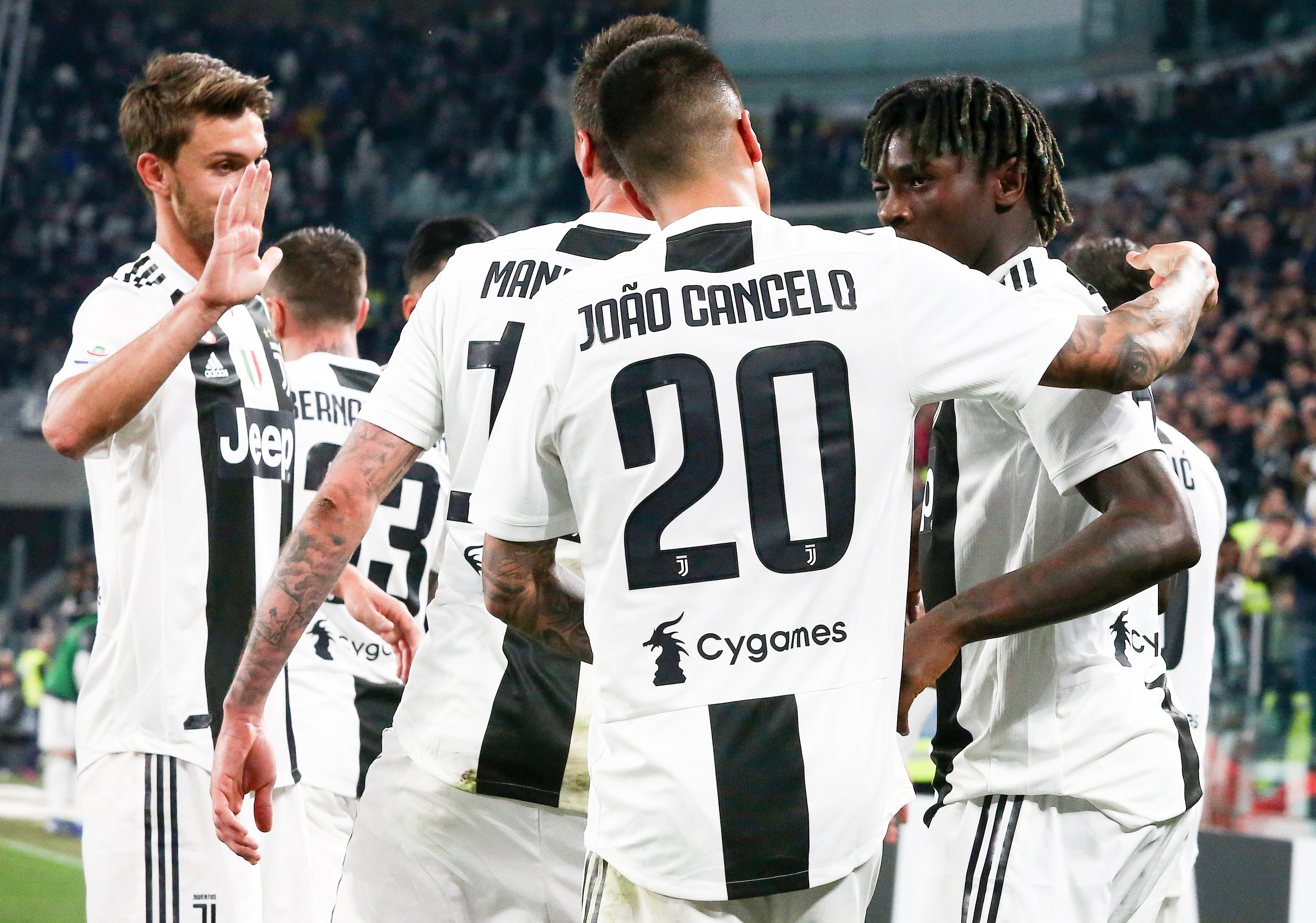 官方：马特拉齐、卡伦布等将担任世预赛附加赛抽签嘉宾