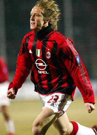 泰晤士报：布莱顿老板涉嫌运营非法投资集团，涉案金额6亿镑（泰晤士报称：布莱顿老板被指涉运营非法投资集团，涉资约6亿英镑）