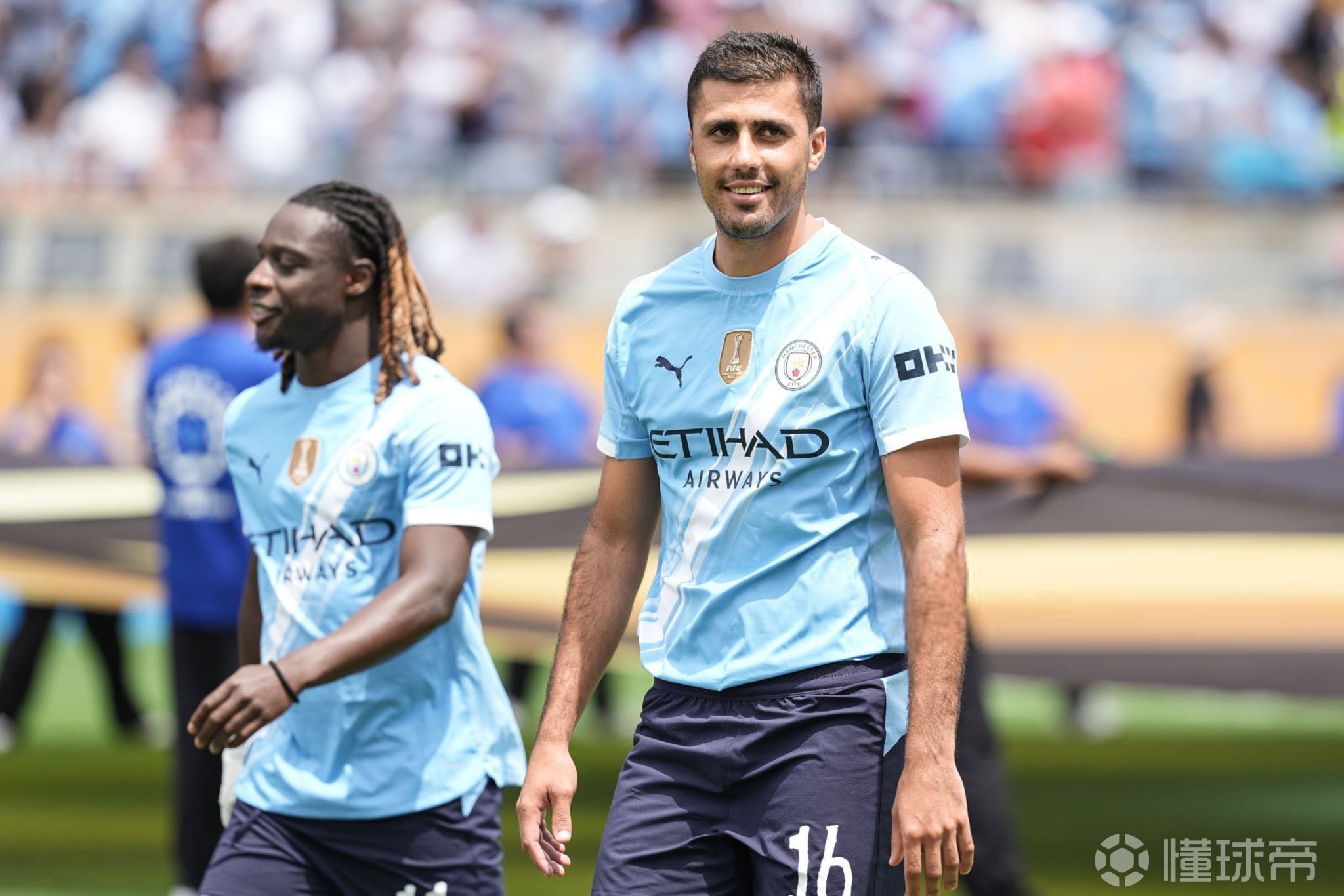 前巴萨高管谈亚马尔：要保持谦逊专注于足球，别相信一切赞美（巴萨前高层谈亚马尔：保持谦逊、专注足球，别被赞誉冲昏头脑）