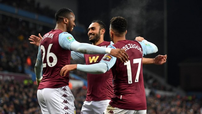 欧冠半场：克瑙夫打破僵局，法兰克福1-0巴塞罗那（欧冠半场战报：克瑙夫先开纪录，法兰克福暂1-0领先巴萨）