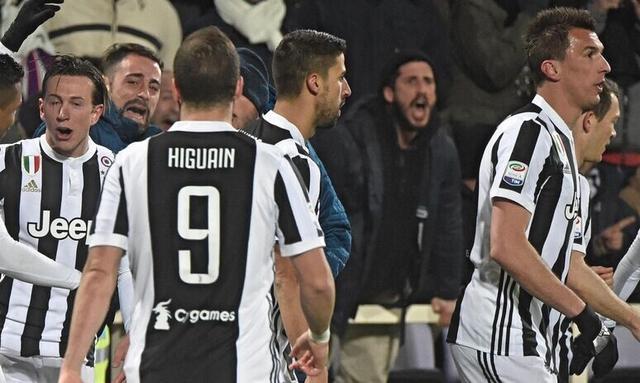 澳超半场：古德温贴地斩+失点，珀斯光荣暂0-1阿德莱德联（澳超半场：古德温低射破门又失点，珀斯光荣0-1落后阿德莱德联）