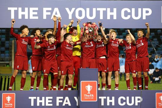 欧冠淘汰赛前瞻：曼城对阵皇家马德里,（欧冠淘汰赛焦点战：曼城迎战皇马）