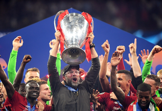 亚特兰大4-0十人热那亚晋级意杯8强，吉姆西蒂、德容恩破门