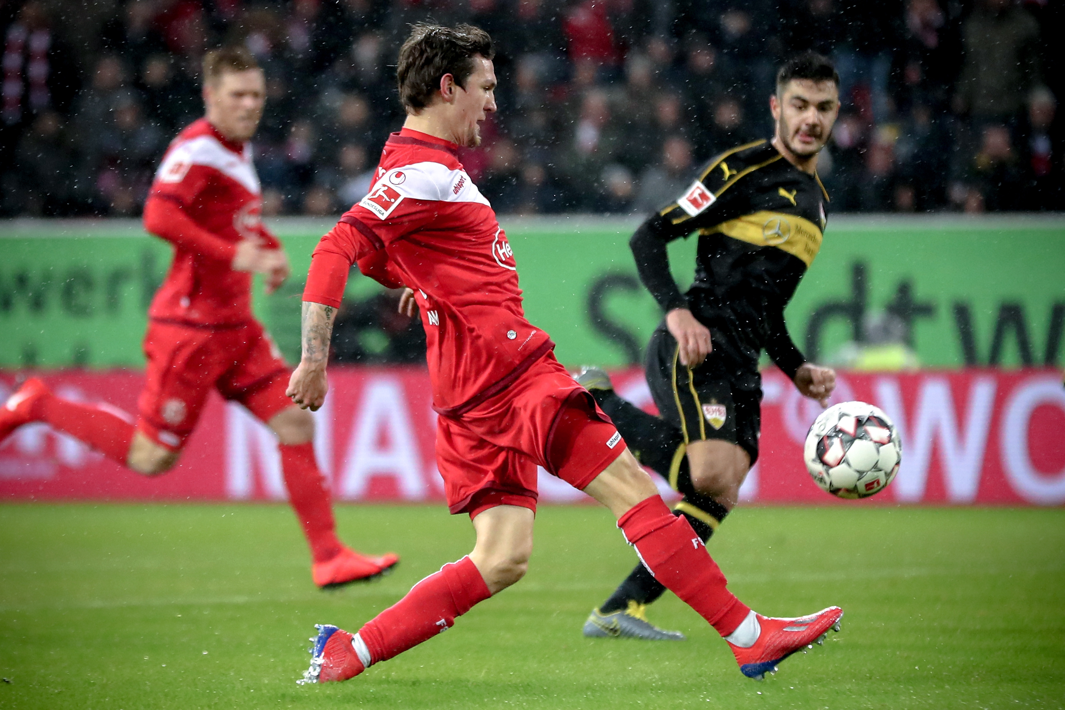 森保一对话特鲁西埃：与其执着于八强，不如以世界冠军为目标（森保一与特鲁西埃对话：别困于八强，把目标瞄准世界冠军）