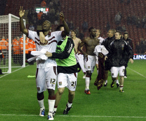 林良铭庆祝足协杯夺冠：冠军终归北京，国安是冠军！