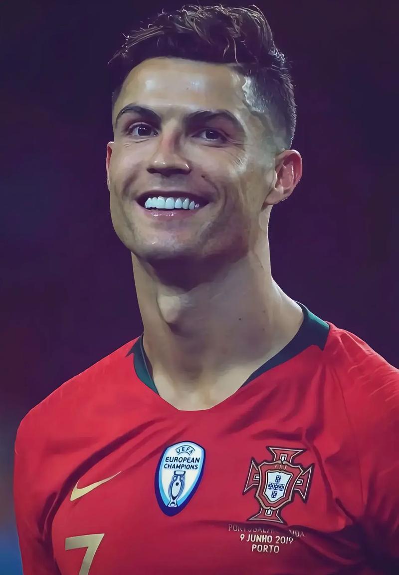 每体：巴萨上周六和莱万经纪人进行了会谈，后者希望再留一年（每体：巴萨周六与莱万经纪人会谈，对方希望其再留队一年）