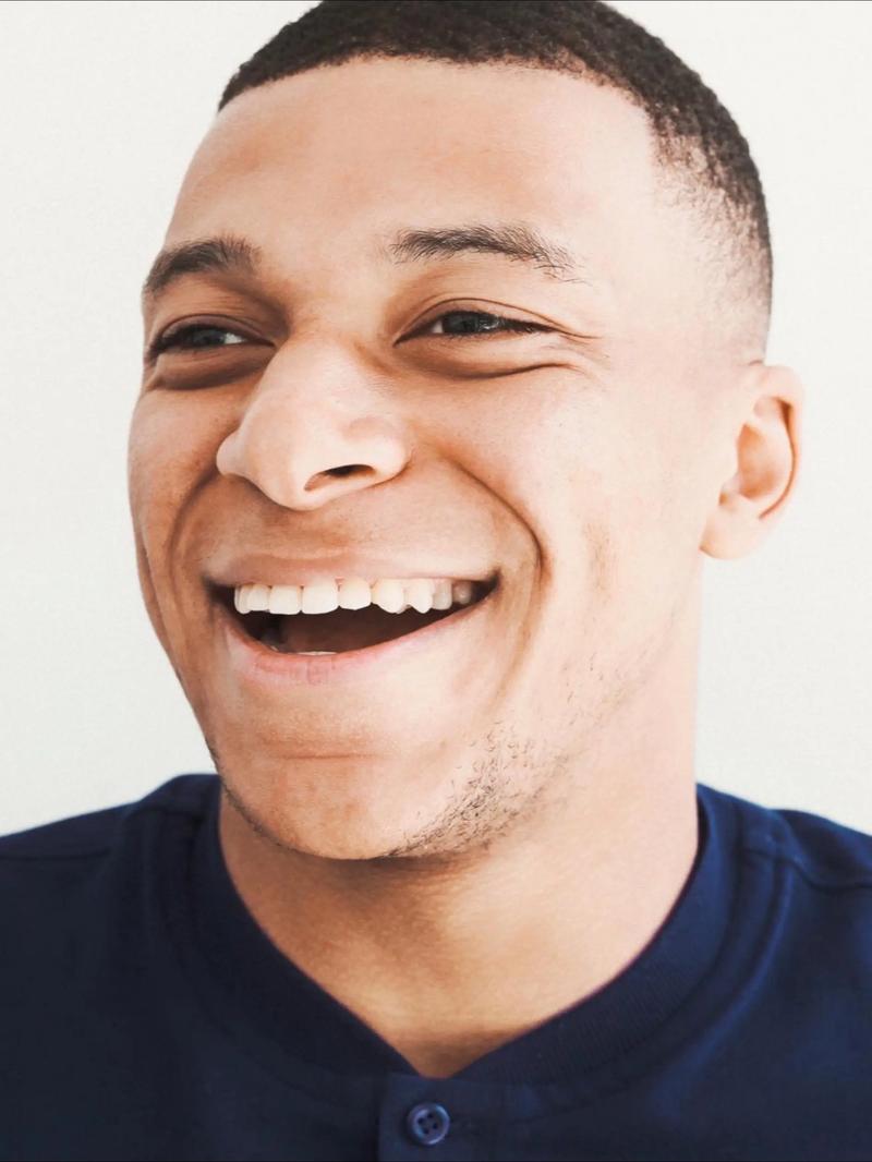 姆巴佩闪电破门率巴黎获胜